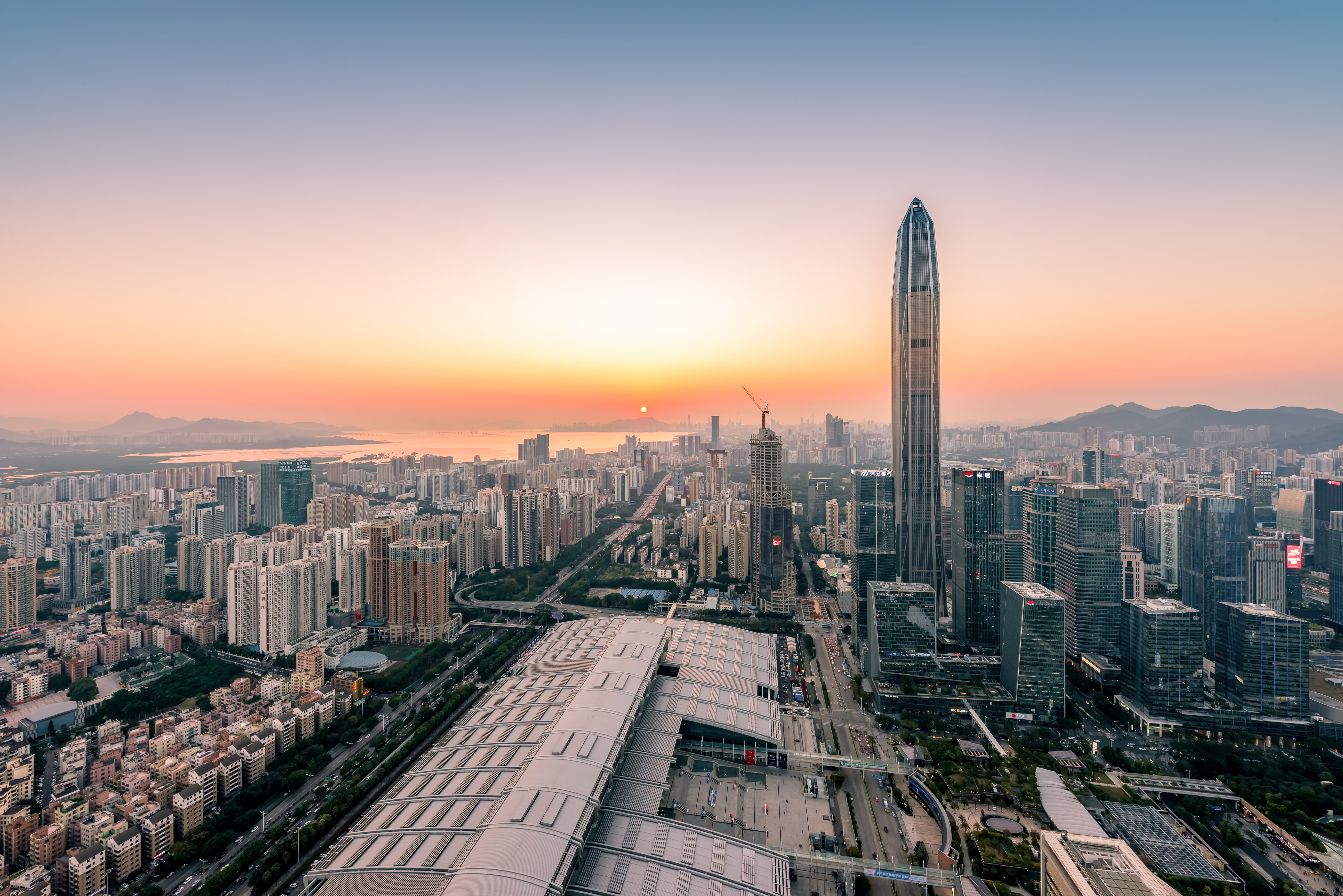 深圳商报 | 万博·(中国区)董事长兼CEO陈宁： 推动深港创新企业合作